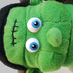 Singing animatronic halloween frankenstein jack O lantern see videREAD DESCRIPTI